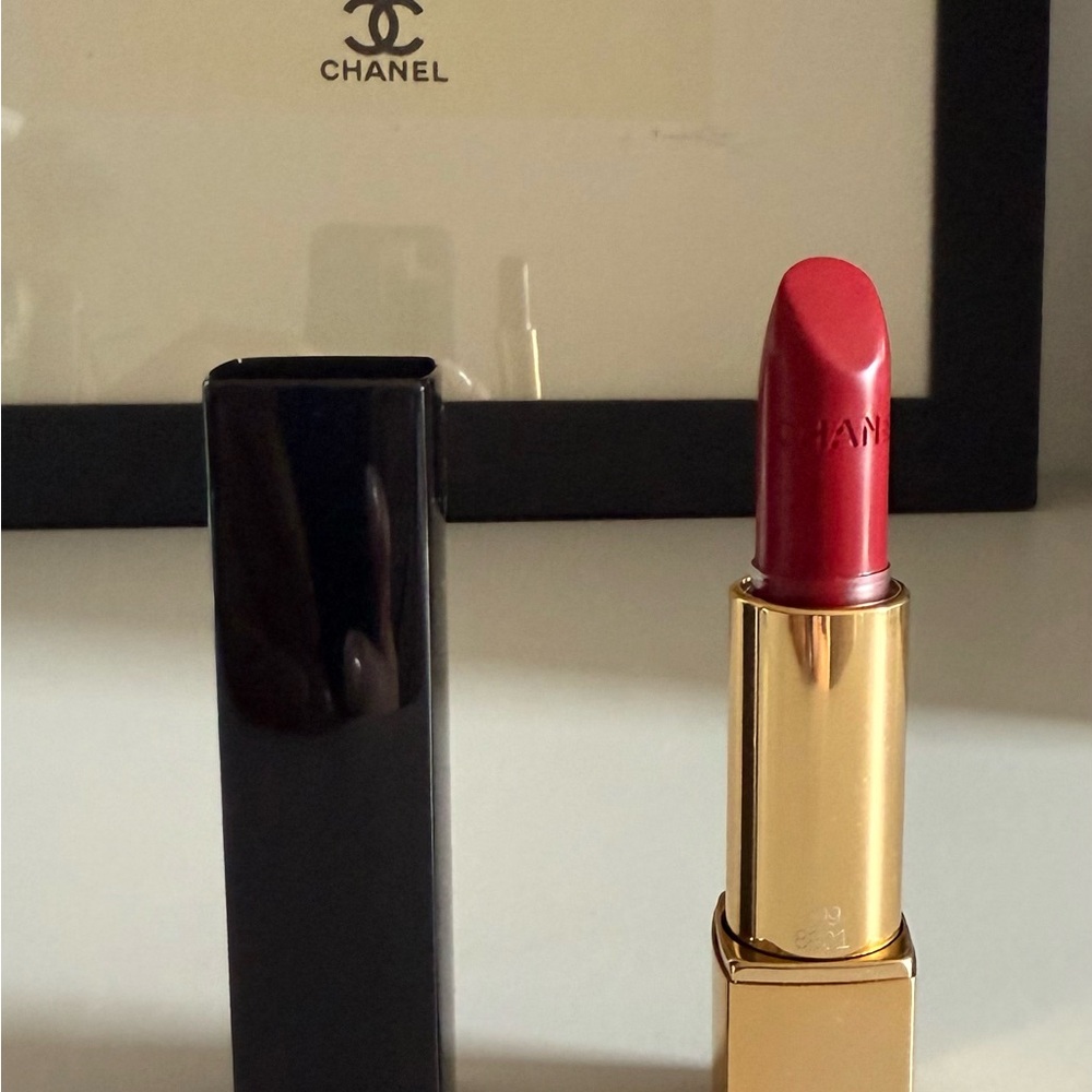 Chanel Rouge Allure Pirate 99 Lipstick Red Velvet - Picture 4 of 5